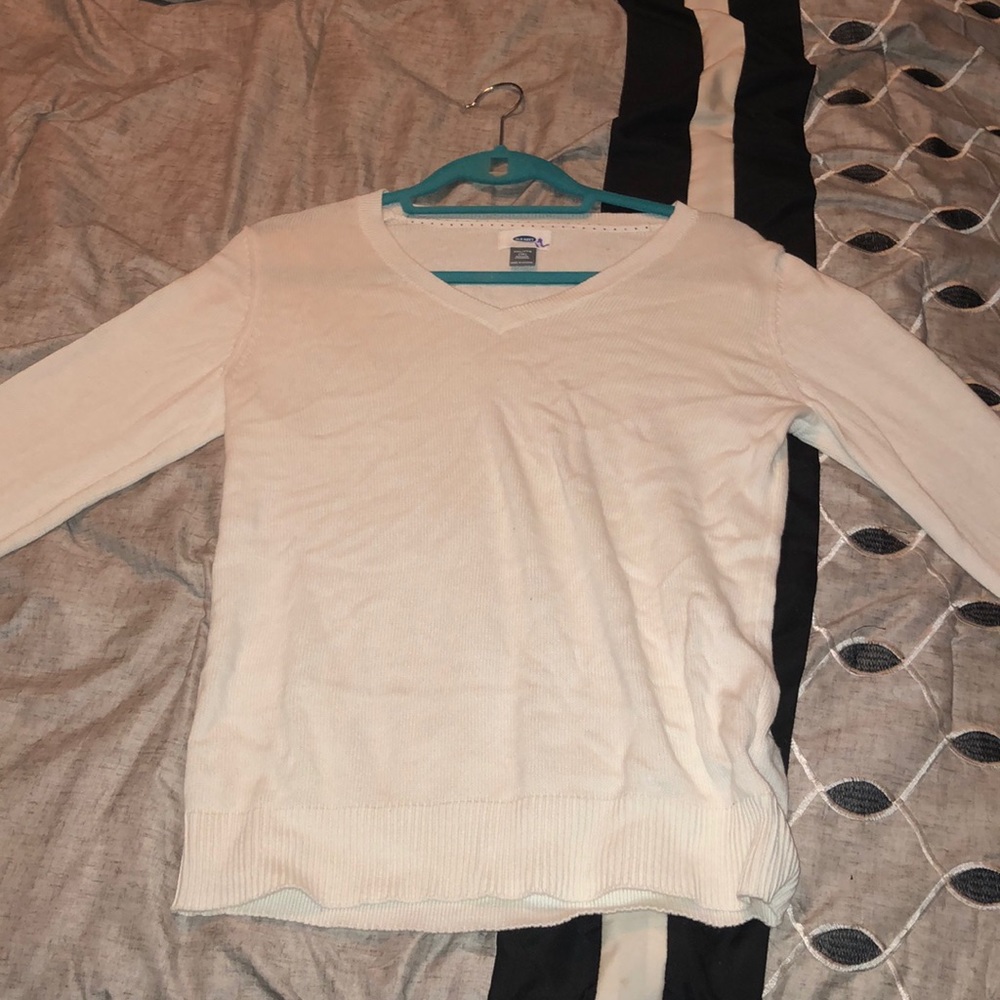 Old Navy White V-Neck Pullover Sweater